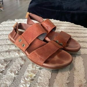 Sorel sandals size 6